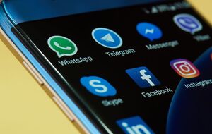 Пароли от соцсетей давно циркулируют в DarkNet, говорят эксперты