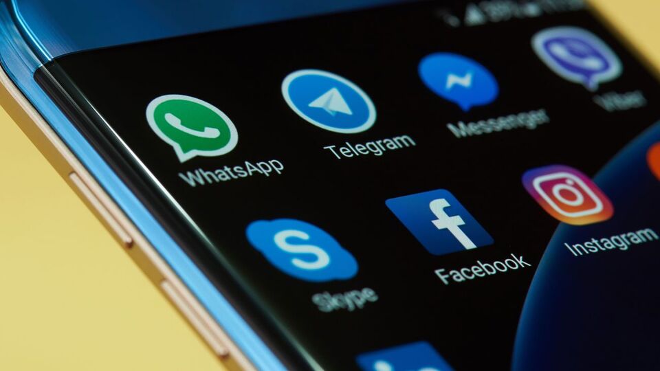 Пароли от соцсетей давно циркулируют в DarkNet, говорят эксперты