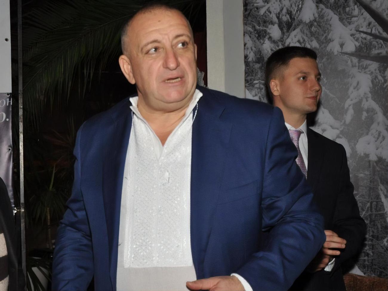 У попередньому скликанні Пресман був членом групи "Відродження"