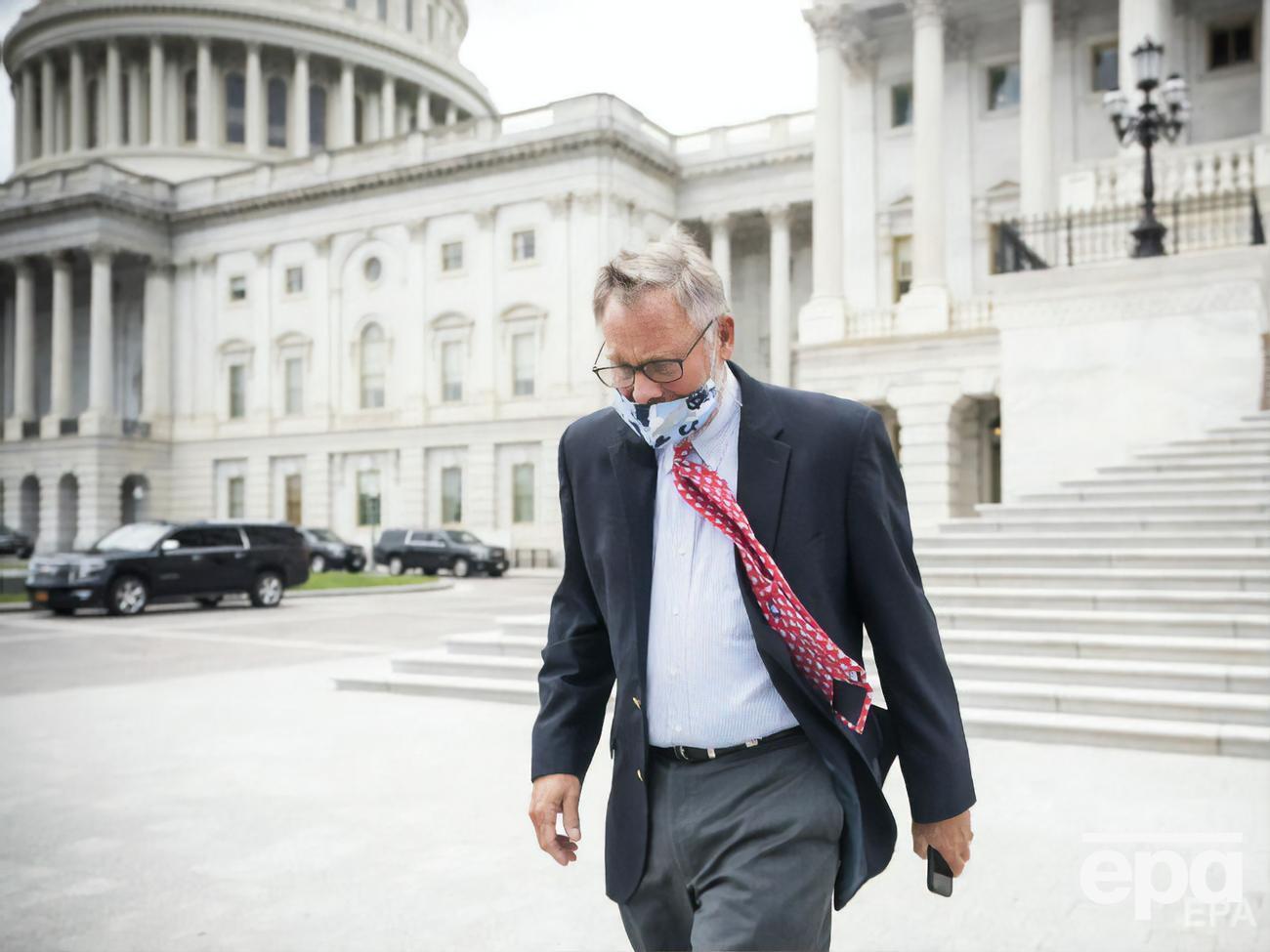 Берр ушел с поста главы комитета, но решил не покидать Сенат