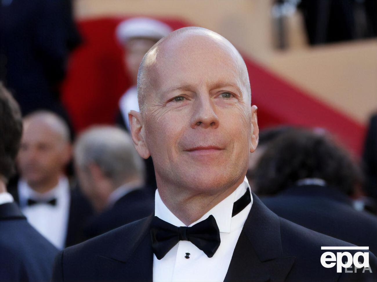 22 года назад герой Уиллиса спас планету от гибели