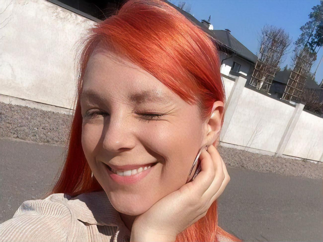 Перший виступ онлайн співачка провела 12 березня