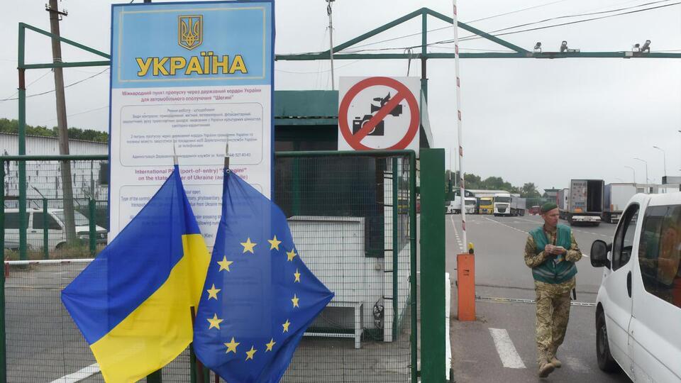 Безвізовий режим між Україною та ЄС діє із червня 2017 року
