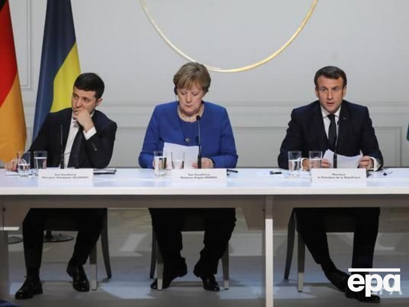 Кох считает, что Зеленский (на фото слева) мог бы договориться с лидерами ФРГ и Франции