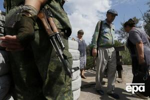 Бойовики не пропускають людей із дозволами