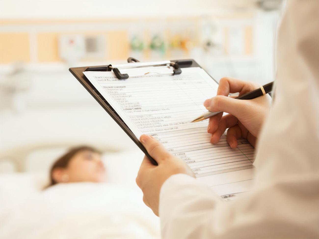 Среднедневной размер помощи ФССУ в апреле составил 332,6 грн