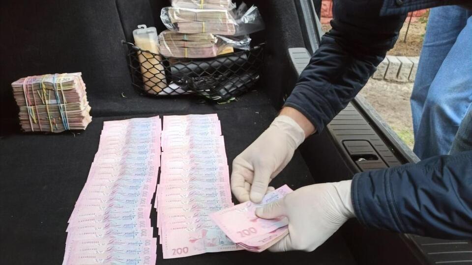 Прокуратура провела 13 санкционированных обысков