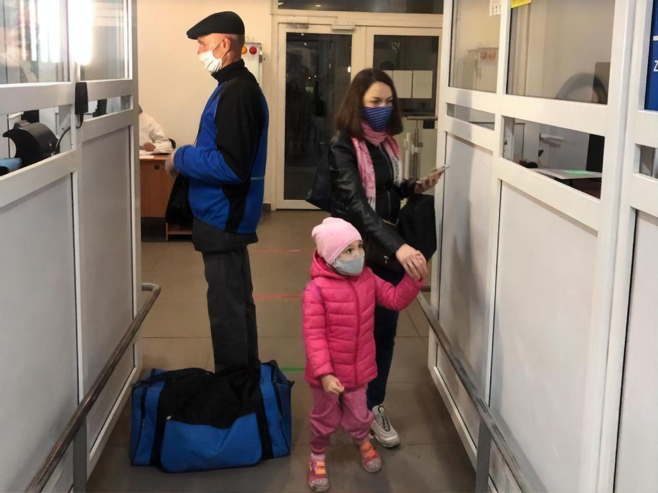 Обмежень для громадян щодо виходу з території України немає