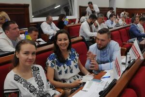 Найменше депутаток у Житомирській – 12,4%, Черкаській – 10,5% і Закарпатській областях – 10%