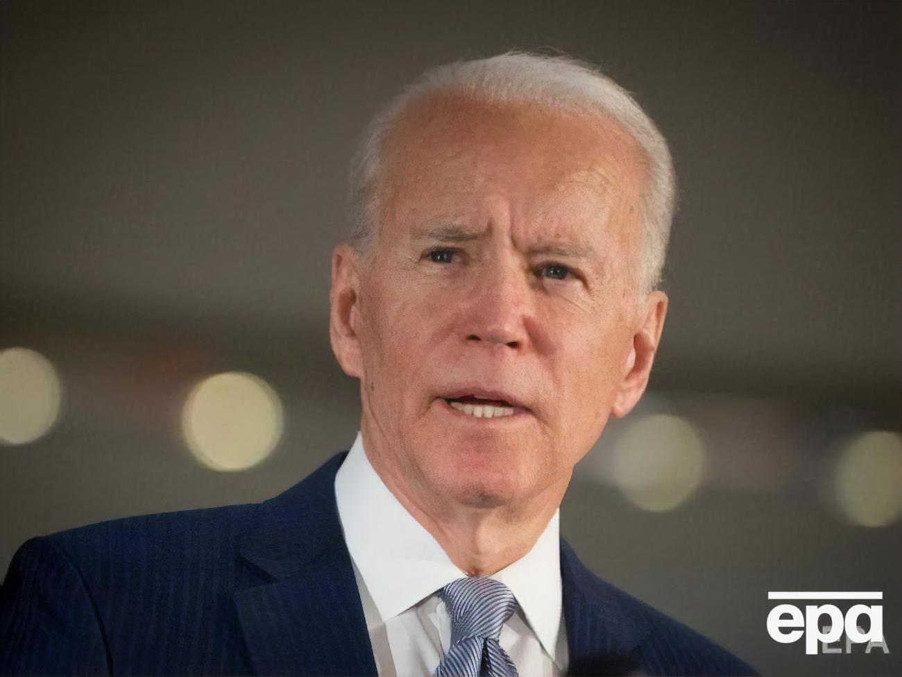 Байден, за даними соцопитування, поки випереджає Трампа