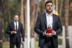 Зеленський: Тоталітарна машина без вагань знищувала на своєму шляху людські життя і долі