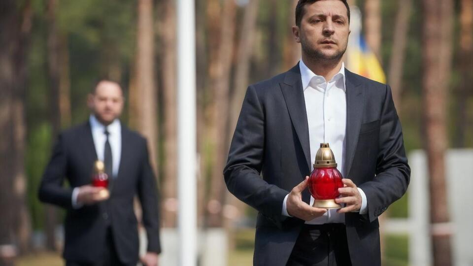 Зеленський: Тоталітарна машина без вагань знищувала на своєму шляху людські життя і долі