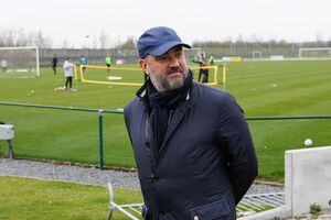 Составил легкий список расследований о Павелко, заводе, траве и всем, всем, всем