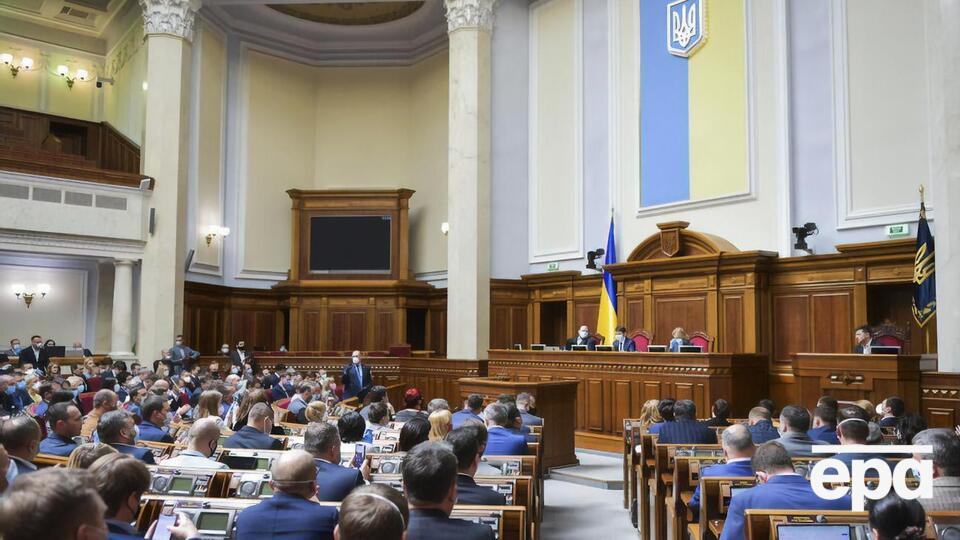 Официально сообщалось о пяти заболевших нардепах