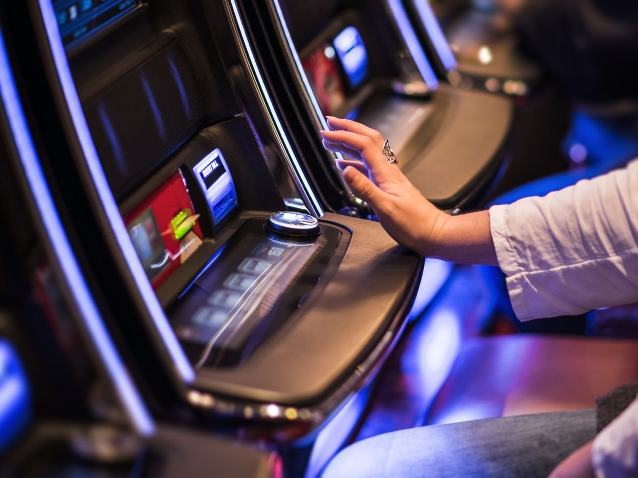 Рада начнет рассматривать законопроект о легализации игорного бизнеса во втором чтении