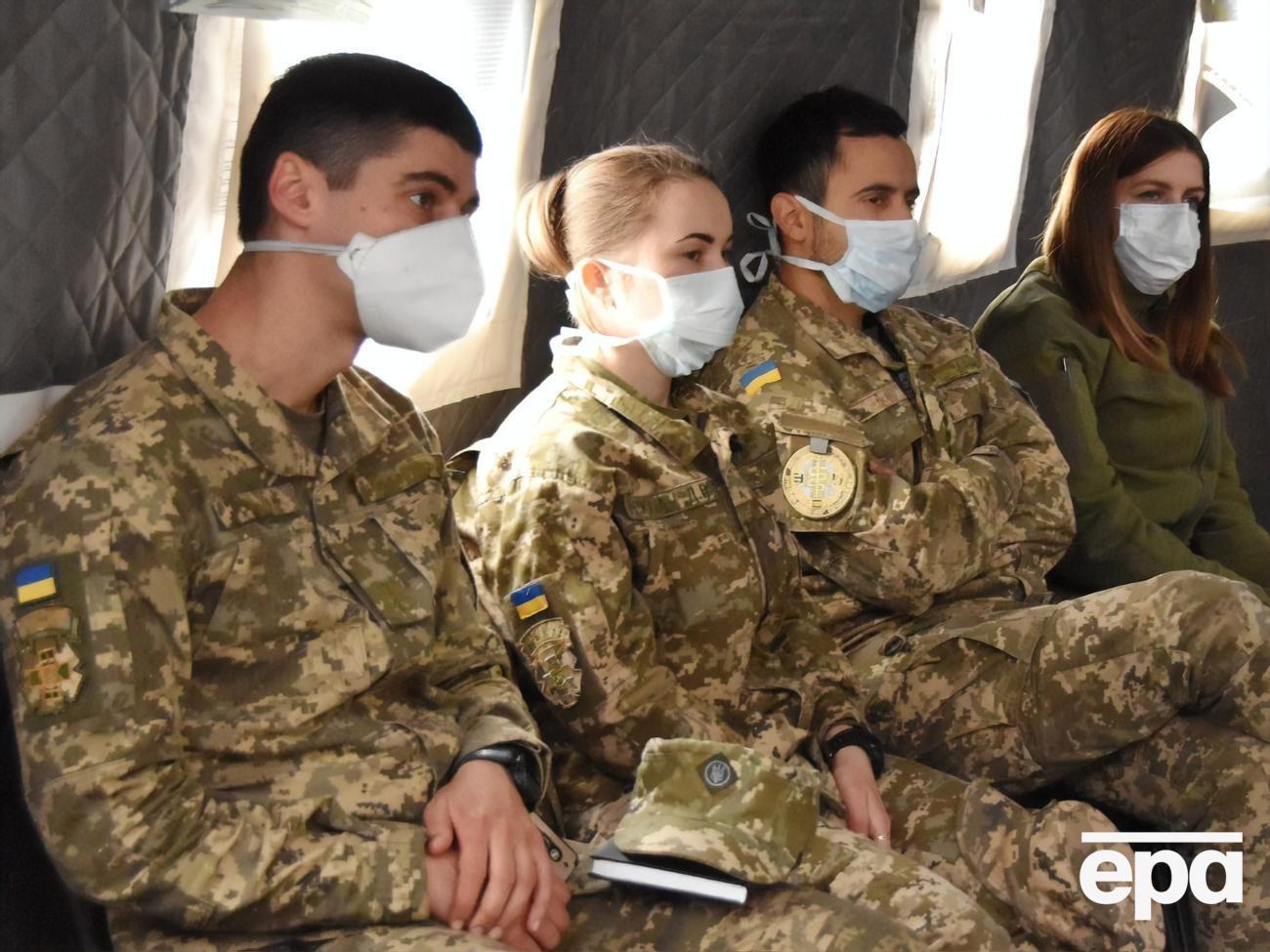 Військових на Донбасі забезпечують засобами захисту