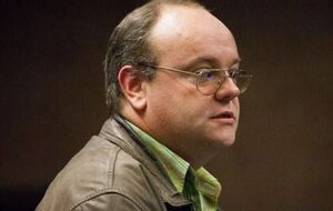 Павелко и другие участники аферы с футбольными площадками суетятся сейчас, как тараканы на кухне, где хозяин зажег свет и уже снял с ноги тапок