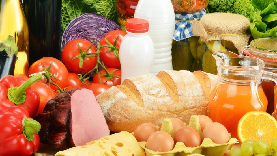 Регулювання цін торкнеться макаронних виробів, яєць, хліба, мінеральної води тощо