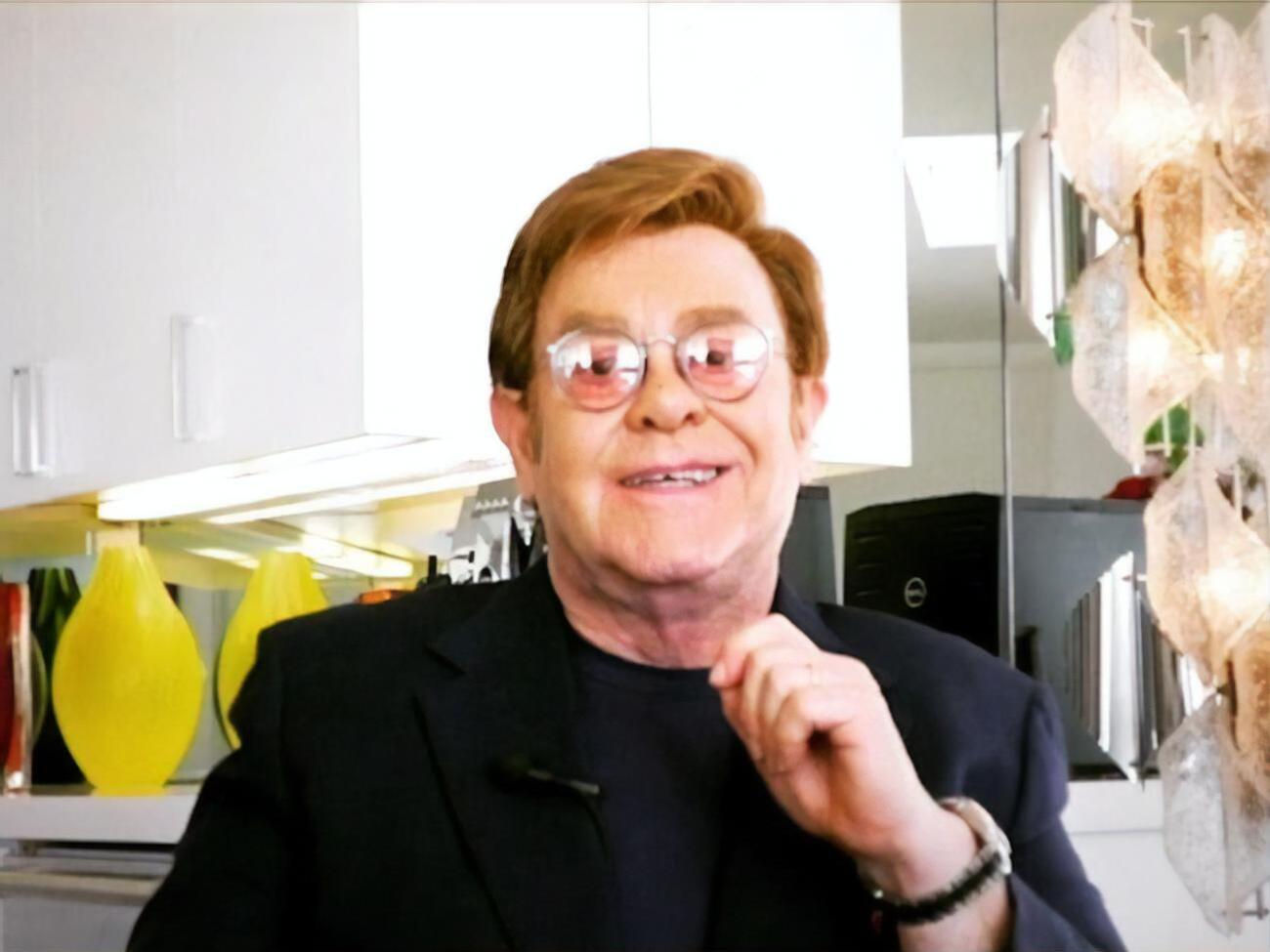 Елтон Джон: Неймовірно гордий оголосити – ми виплатили $1 млн