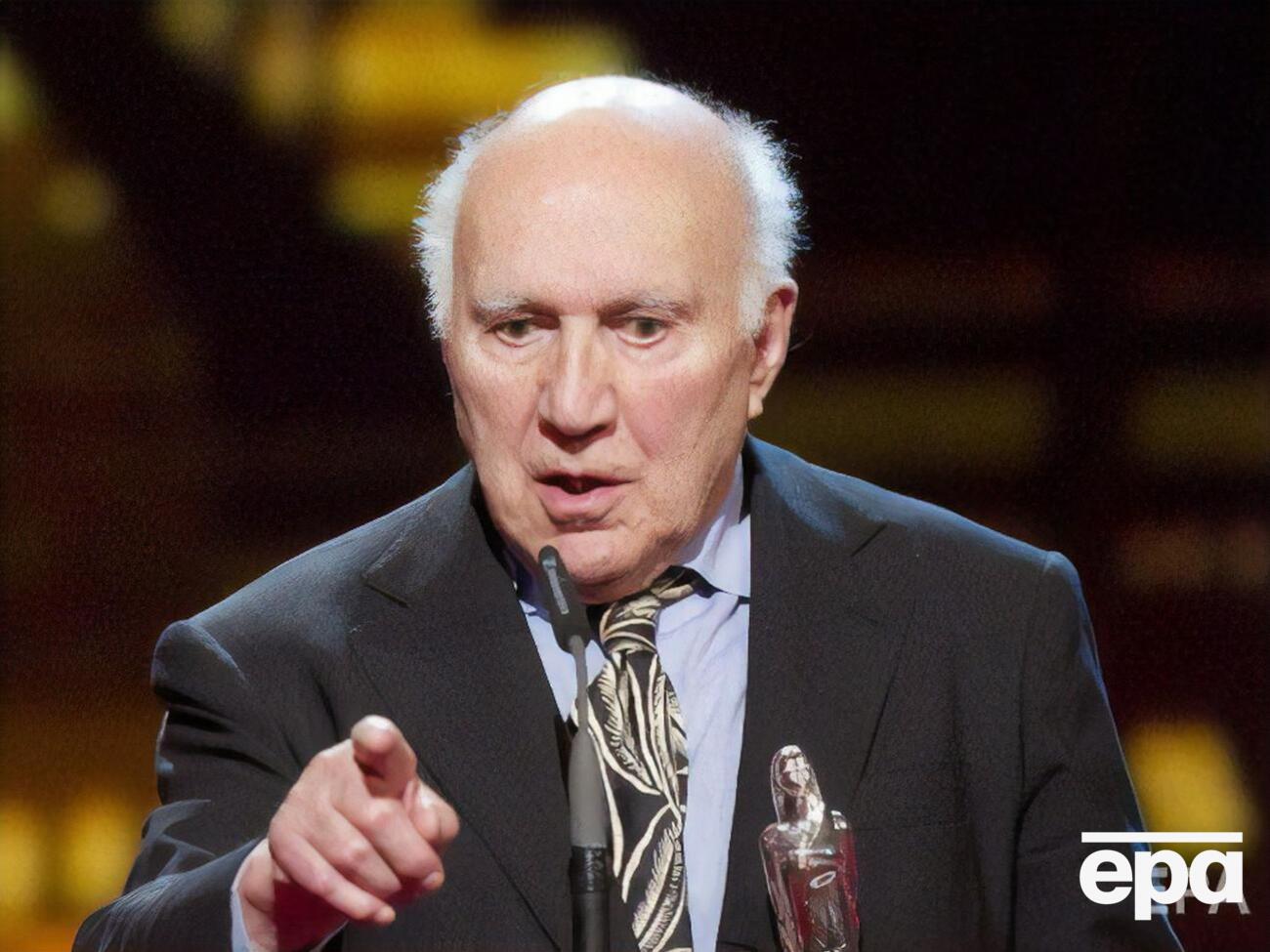 Пикколи родился в 1925 году