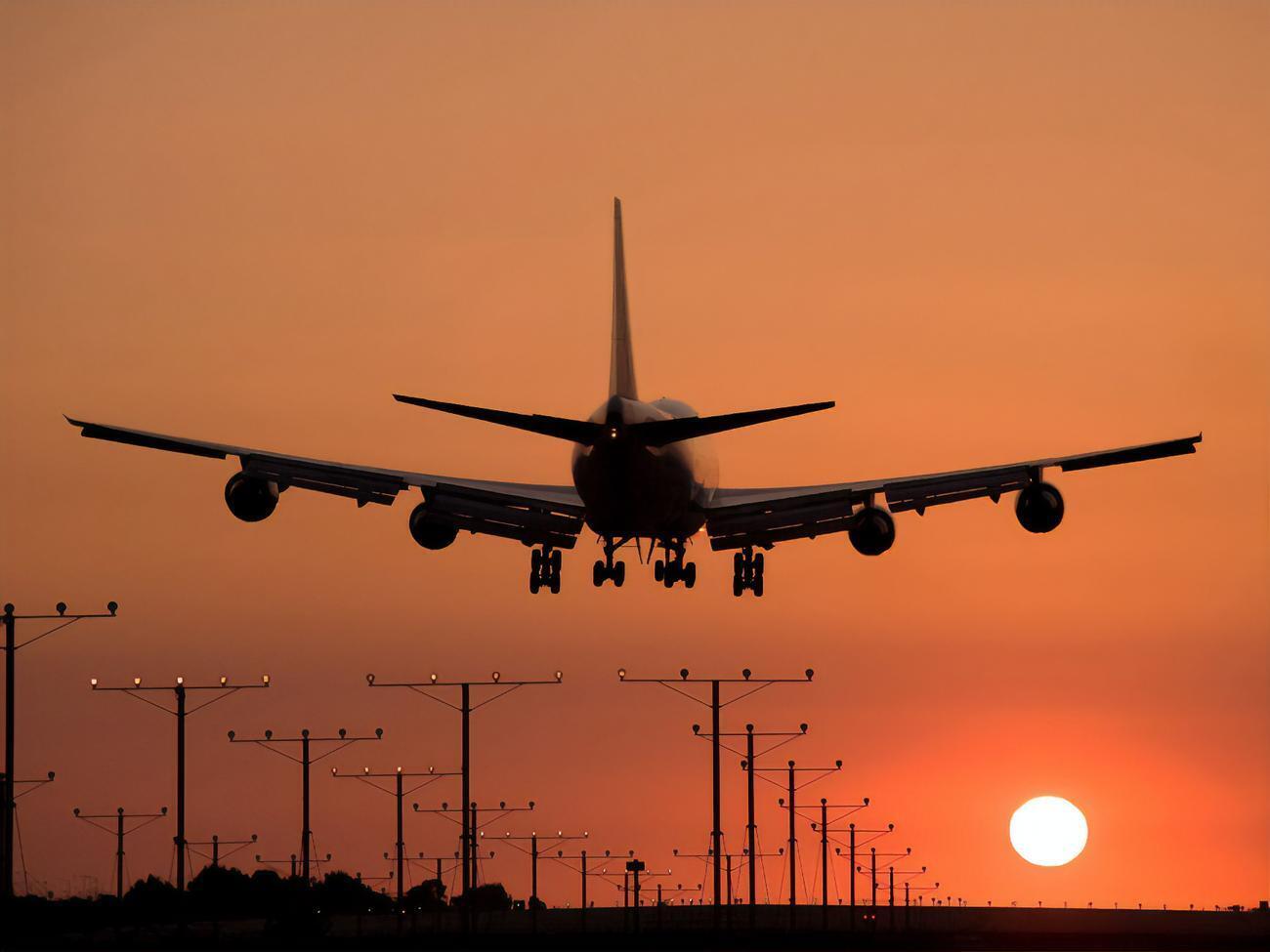 Украина закрыла международное авиасообщение 17 марта из-за пандемии коронавируса