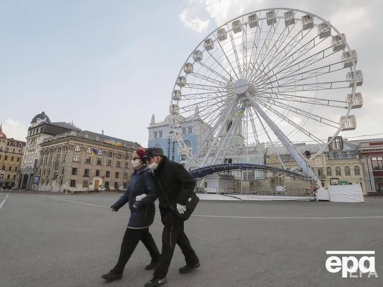 Среди заболевших COVID-19 за последние сутки 22 женщины и 19 мужчин