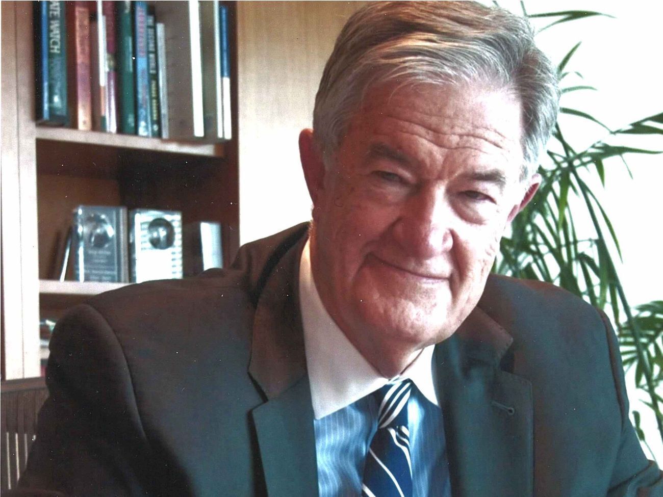 Девайн&nbsp;&ndash; участник и руководитель тайных операций ЦРУ США