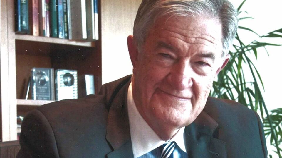Девайн – учасник і керівник таємних операцій ЦРУ США