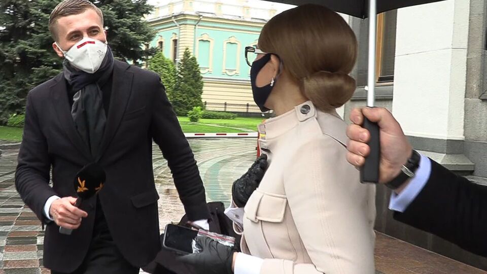 Тимошенко отказалась общаться с журналистами по поводу своего отдыха во Львовской области