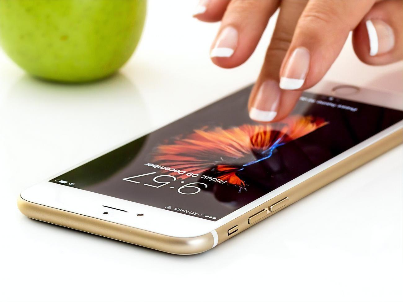 Apple в сентябре представит несколько версий гаджета&nbsp;&ndash;&nbsp;две модели iPhone 12 и две Pro