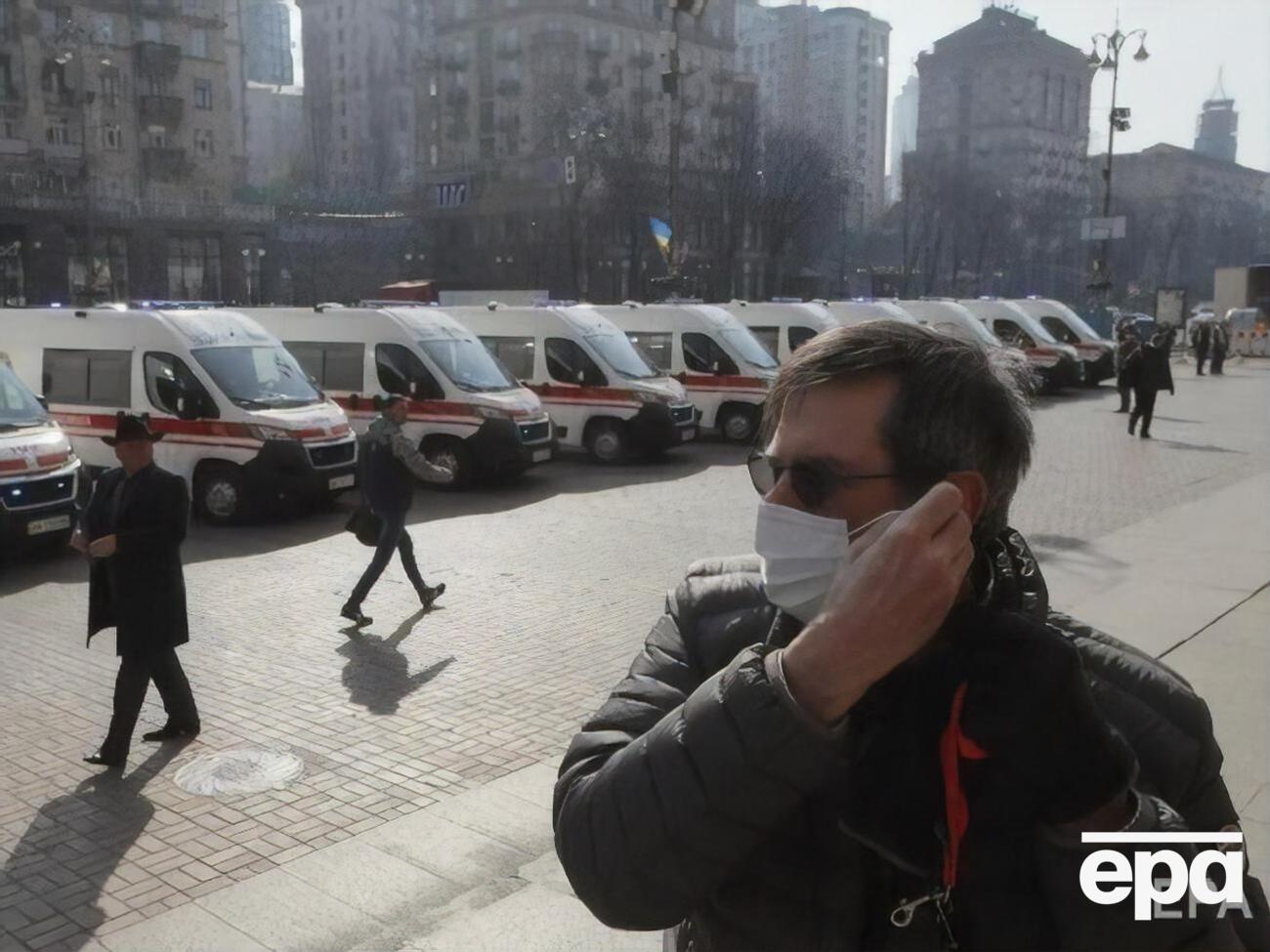 Кількість тих, хто побоюється епідемії, зменшується
