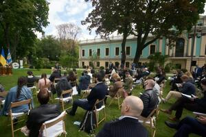 Зеленский провел пресс-конференцию в Киеве