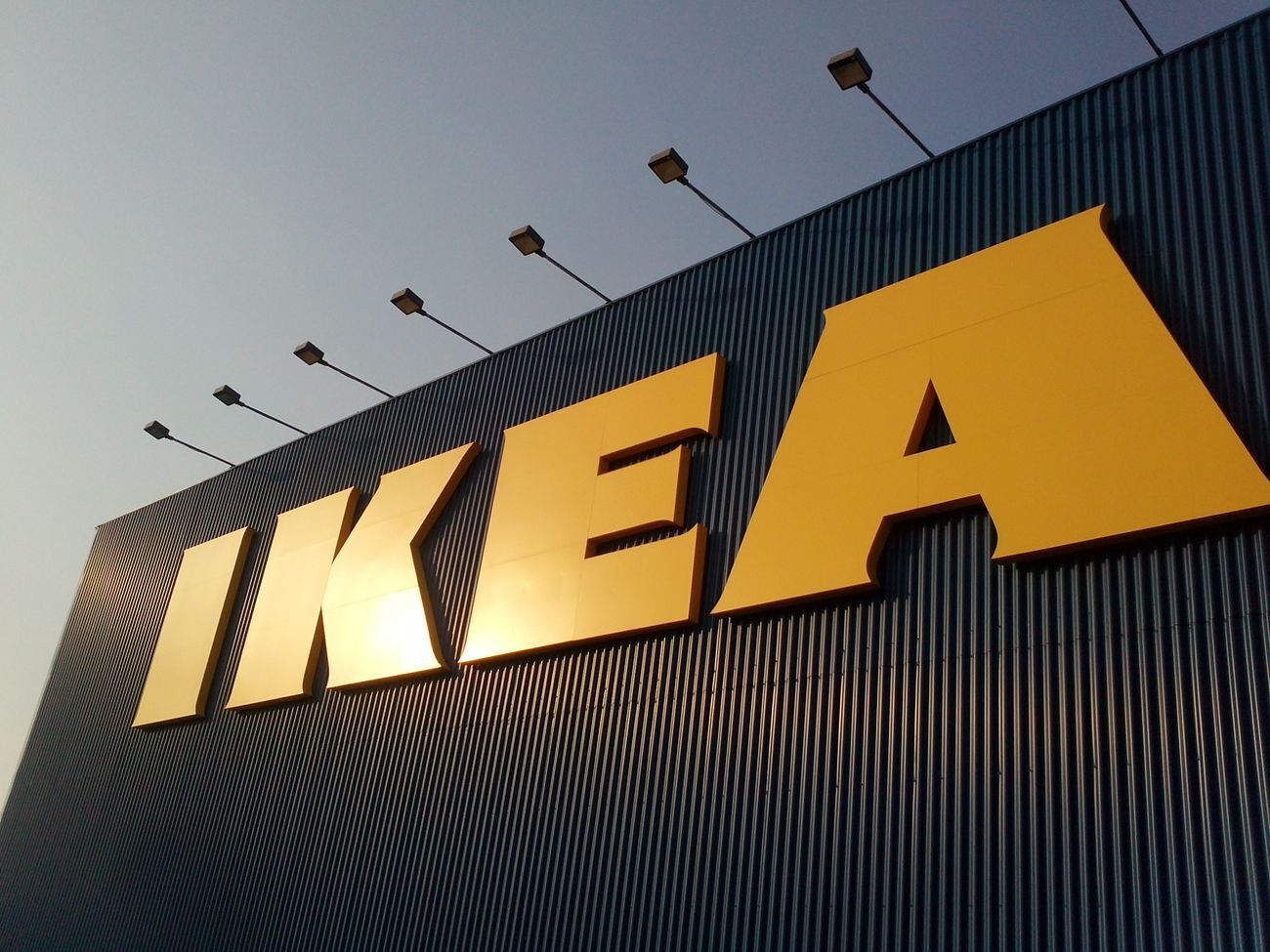 IKEA&nbsp;&ndash; один из крупнейших в мире ритейлеров мебели и товаров для дома