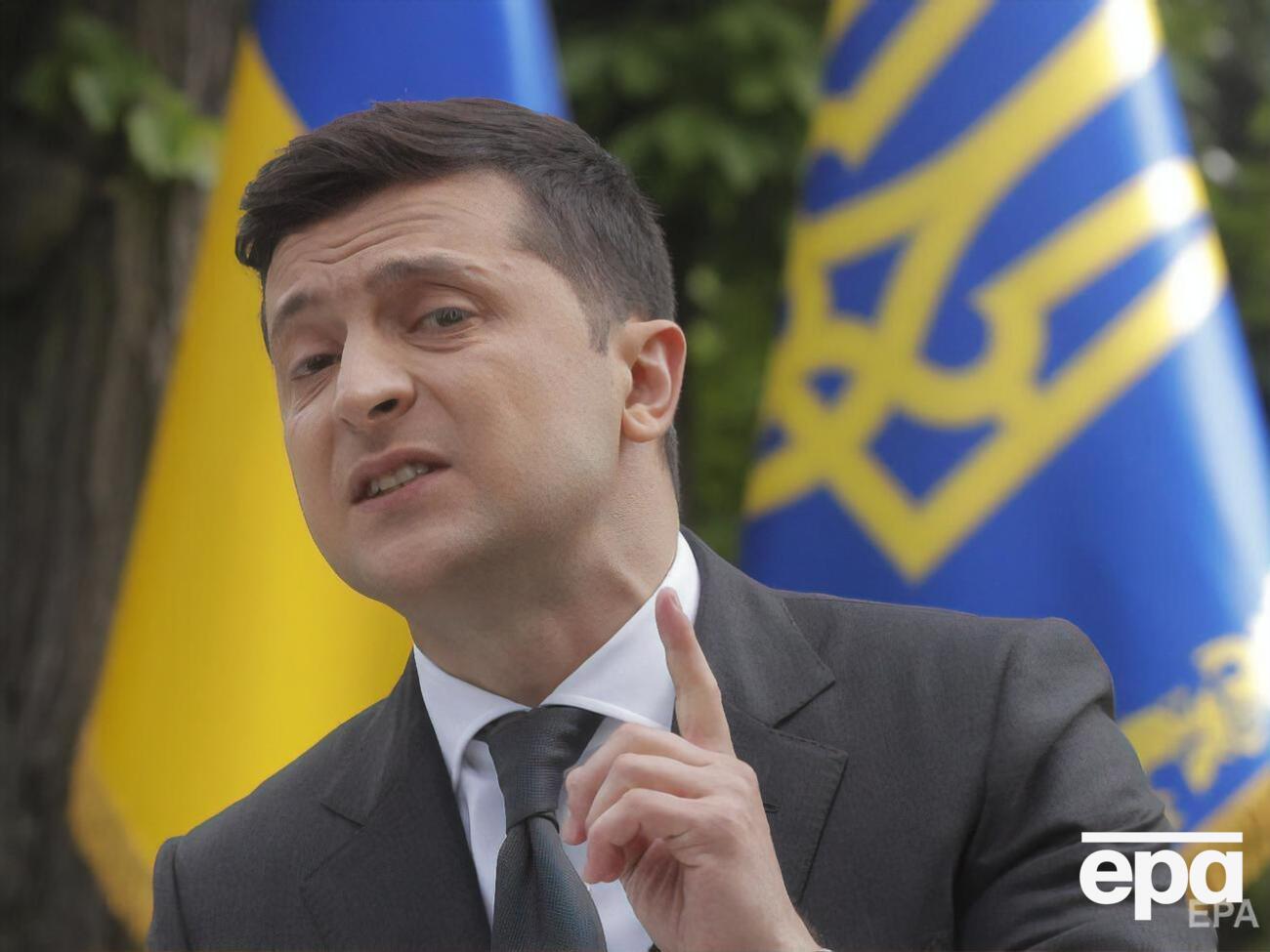 Зеленский:&nbsp;Я всем отличаюсь от Порошенко: и физиологически, и как президент. Я честный, порядочный человек