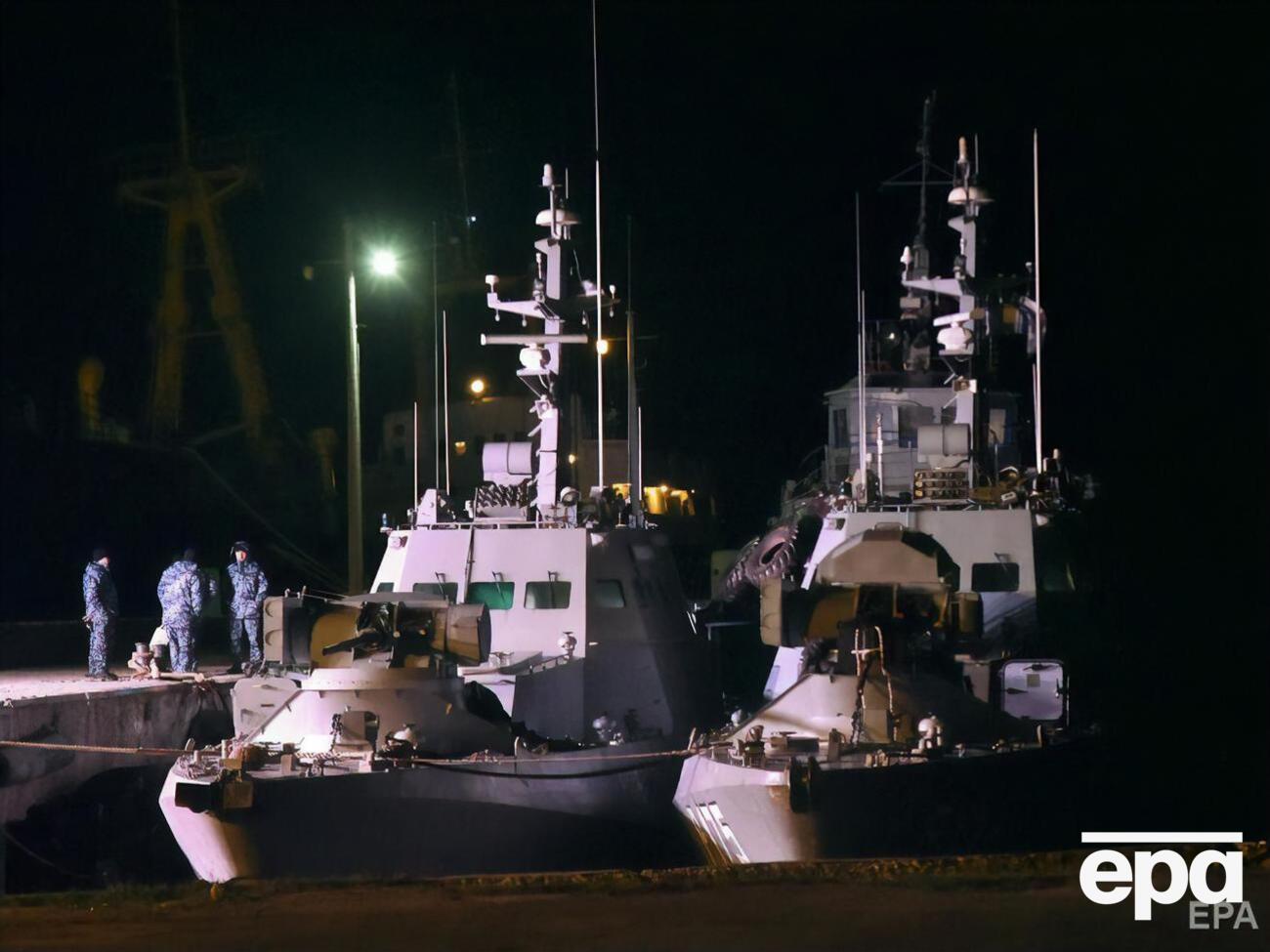 Россия обстреляла и захватила три украинских корабля и 24 моряка в ноябре 2018 года