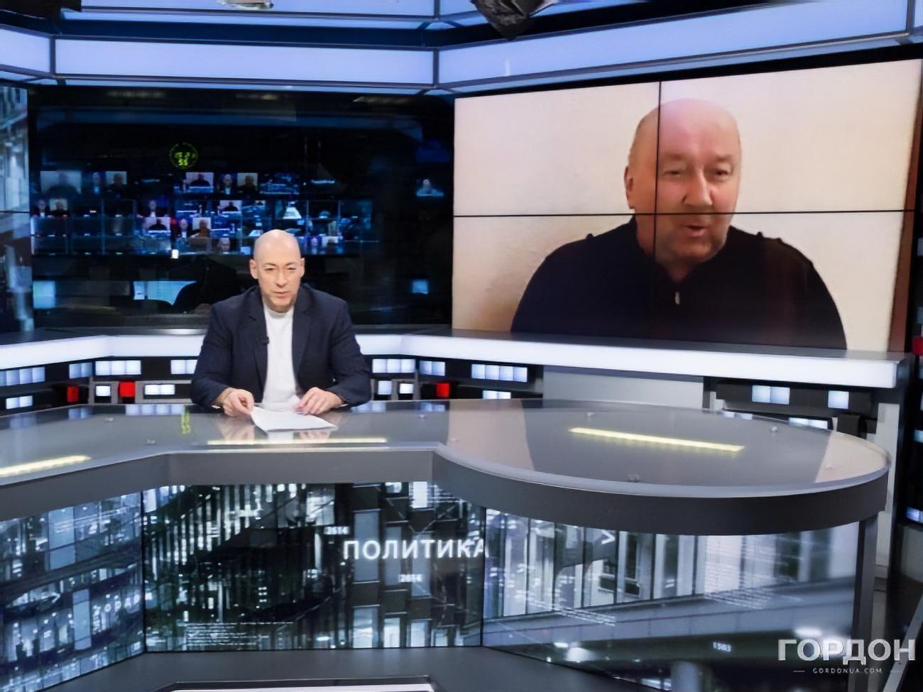 Коржаков: Лукашенко &ndash; интересный и умный. И то, что он патриот, &ndash; однозначно. Но он и по-крестьянски хитрожопый