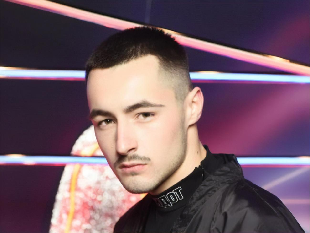 Khayat является автором слов и музыки своего нового сингла "Говорила"