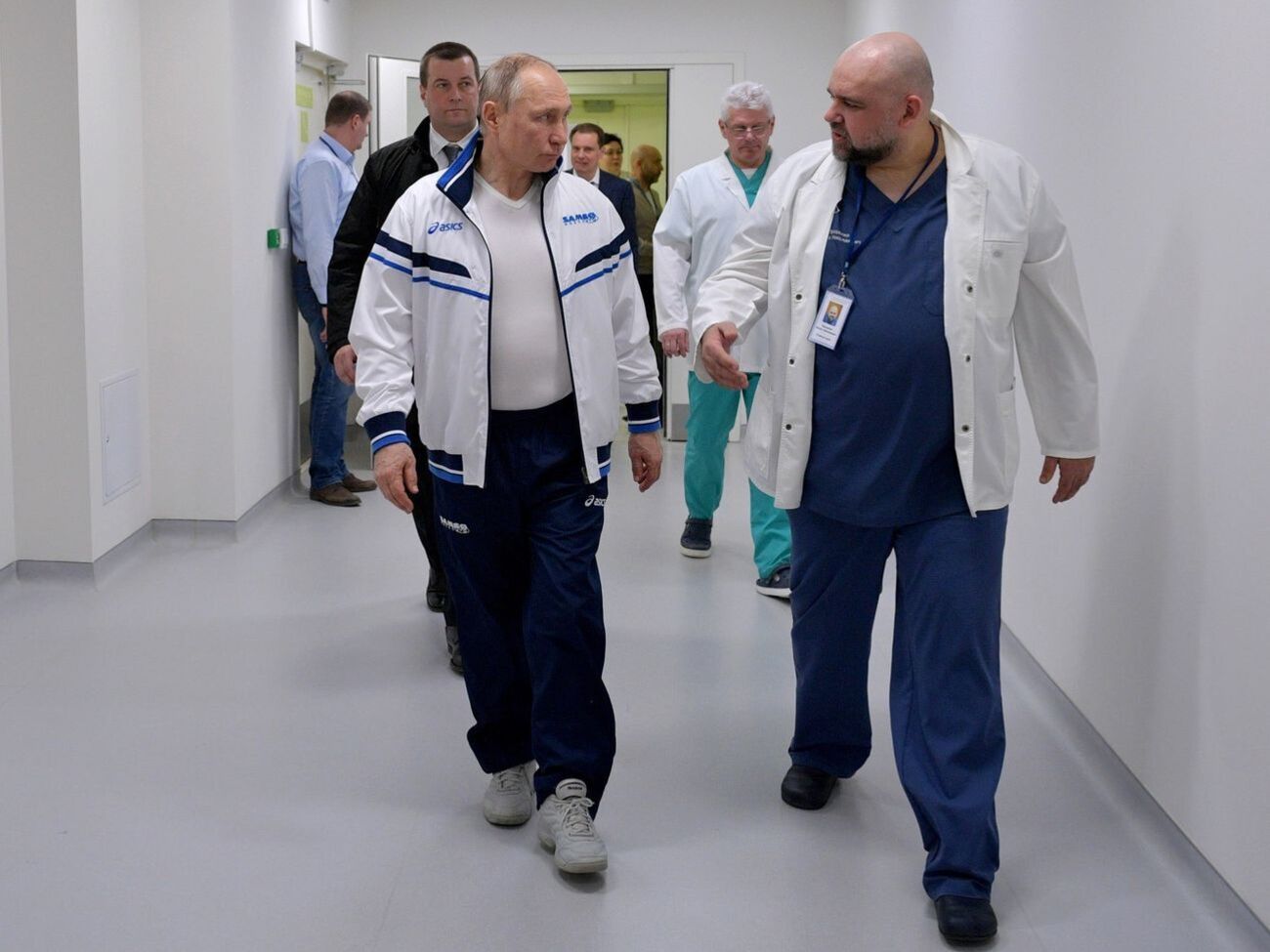 В марте Путин посещал больницу для больных COVID-19