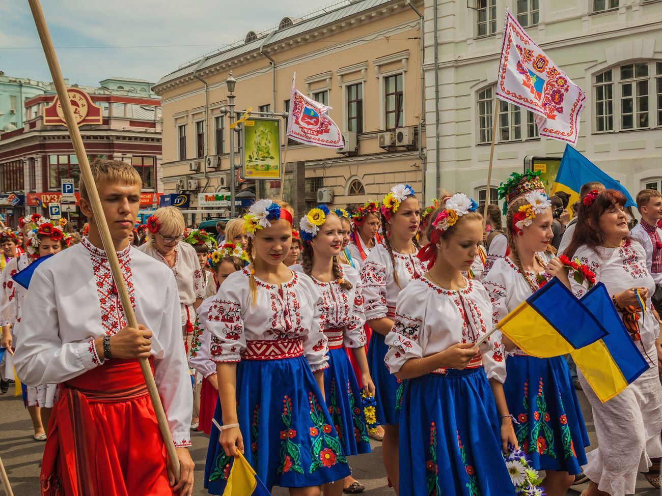 День вышиванки ежегодно отмечается&nbsp;в третий четверг мая