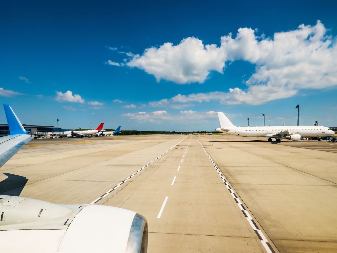 21 мая пограничники оформили на въезд и выезд из Украины 18,4 тыс. человек