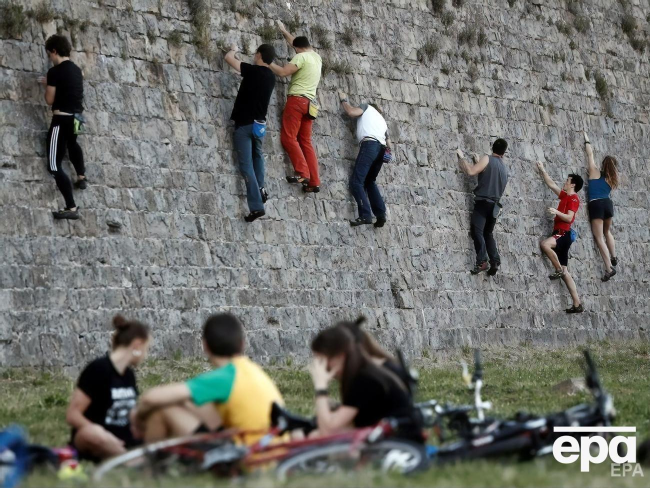 В Европе начали ослаблять карантин