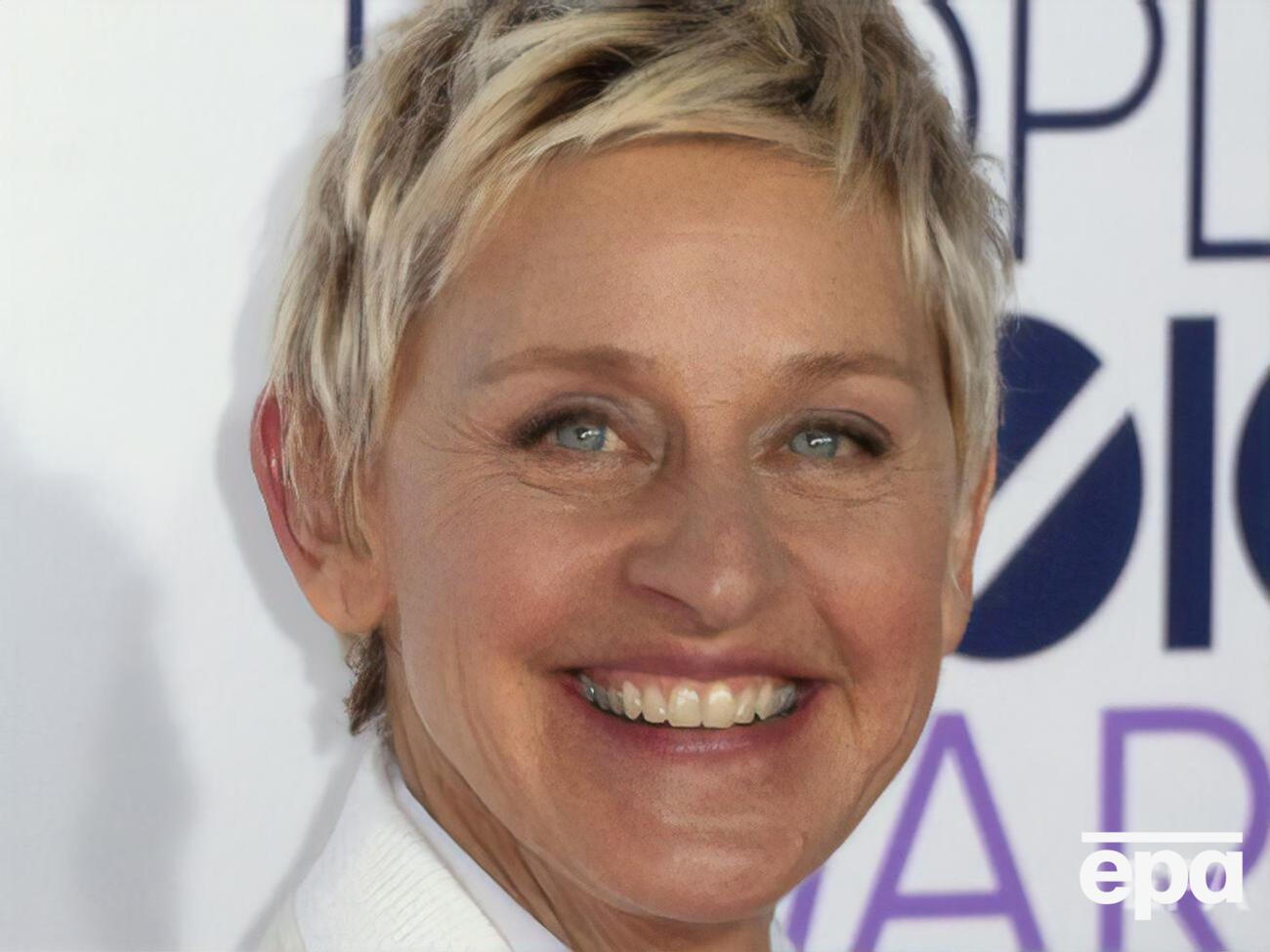 Дедженерес народилася 1958 року у США