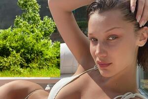 Хадід прийняла сонячні ванни