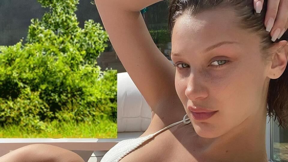 Хадід прийняла сонячні ванни