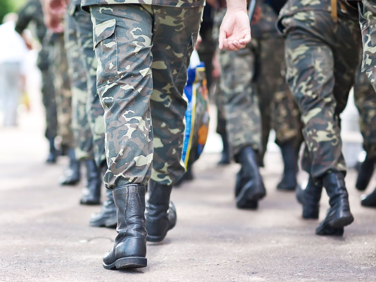 На изоляции (в том числе самоизоляции) находится 243 военнослужащих