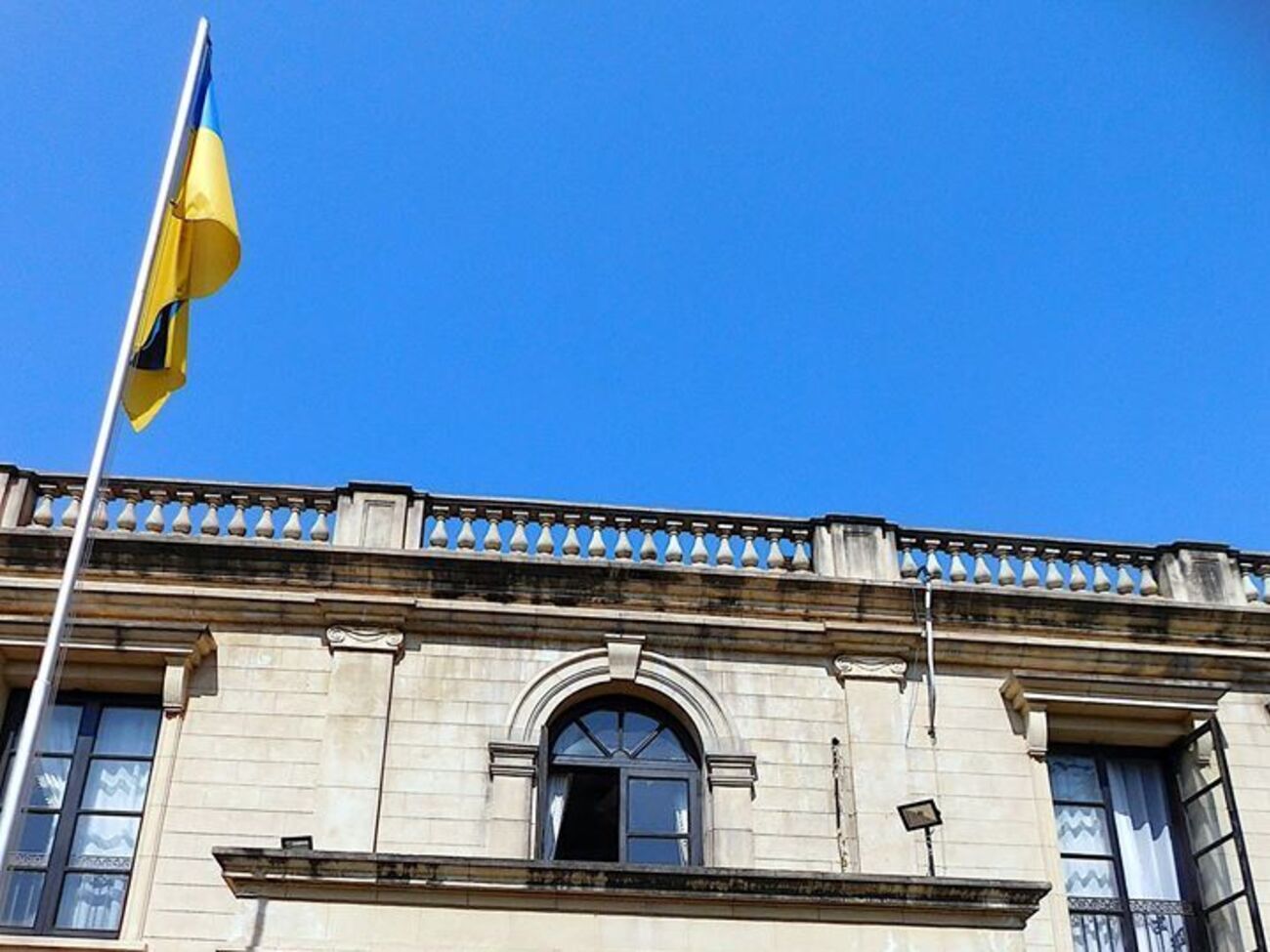 В украинском посольстве в Пакистане собирают данные об авиакатастрофе