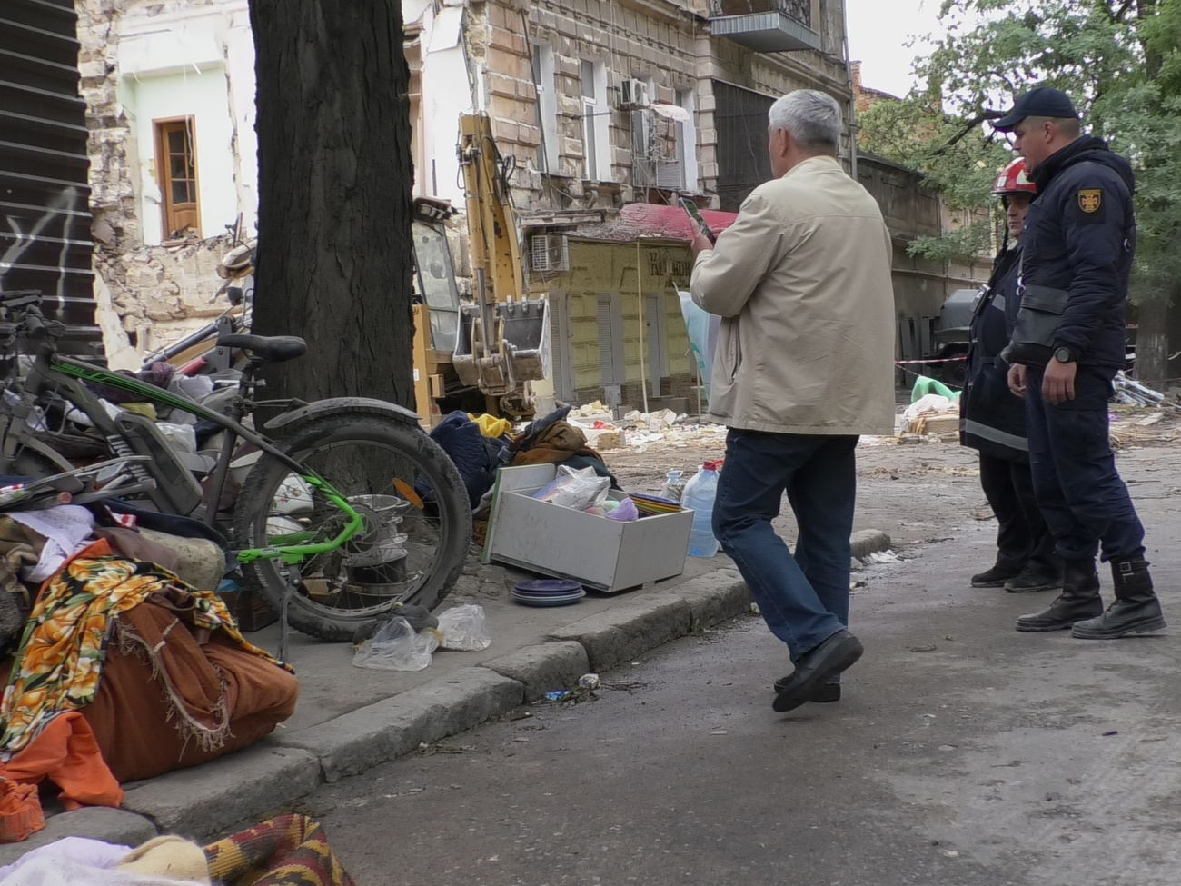 Часть четырехэтажного жилого дома по улице Торговая в Одессе обрушилась днем 18 мая