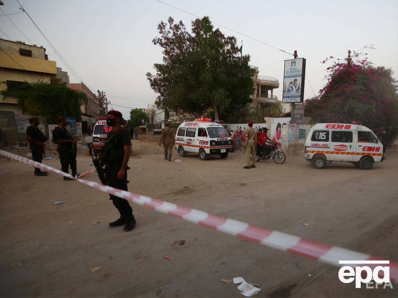 Место крушения авиалайнера – жилой район Карачи