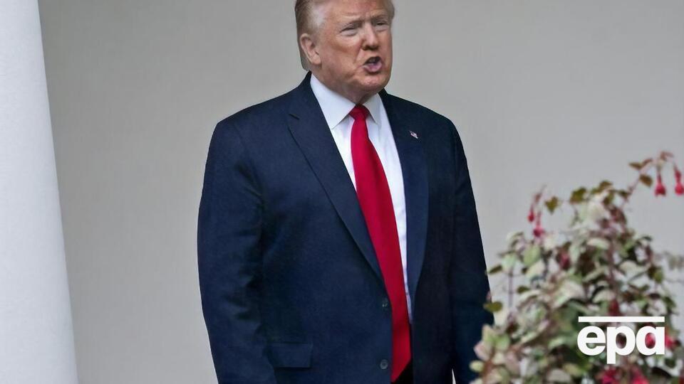 Трамп передасть медикам $100 тис.
