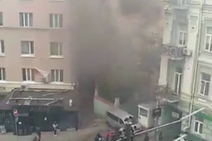 На Великій Васильківській у Києві щось вибухнуло